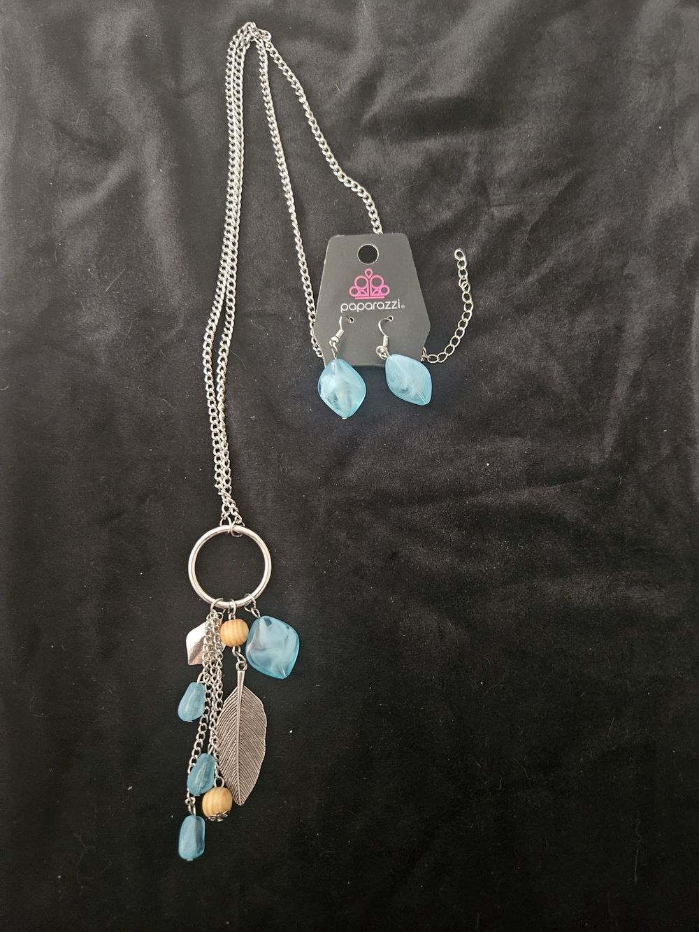 paparazzi Silver-Tone Blue Leaf & Feather Dangle Necklace with Matching Earrings
